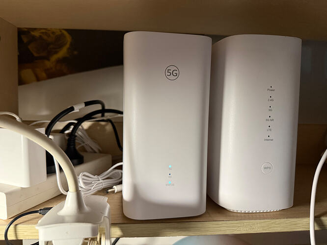 大塔 FA 523 5G CPE和华为5G CPE